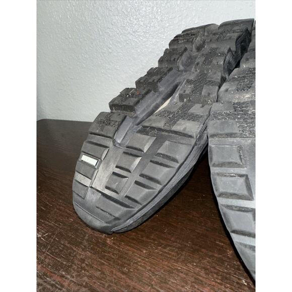 On Cloudtrax Waterproof Hiking Boots | Black | 3WD10880553 | Women's 9 | EUC - Picture 10 of 12